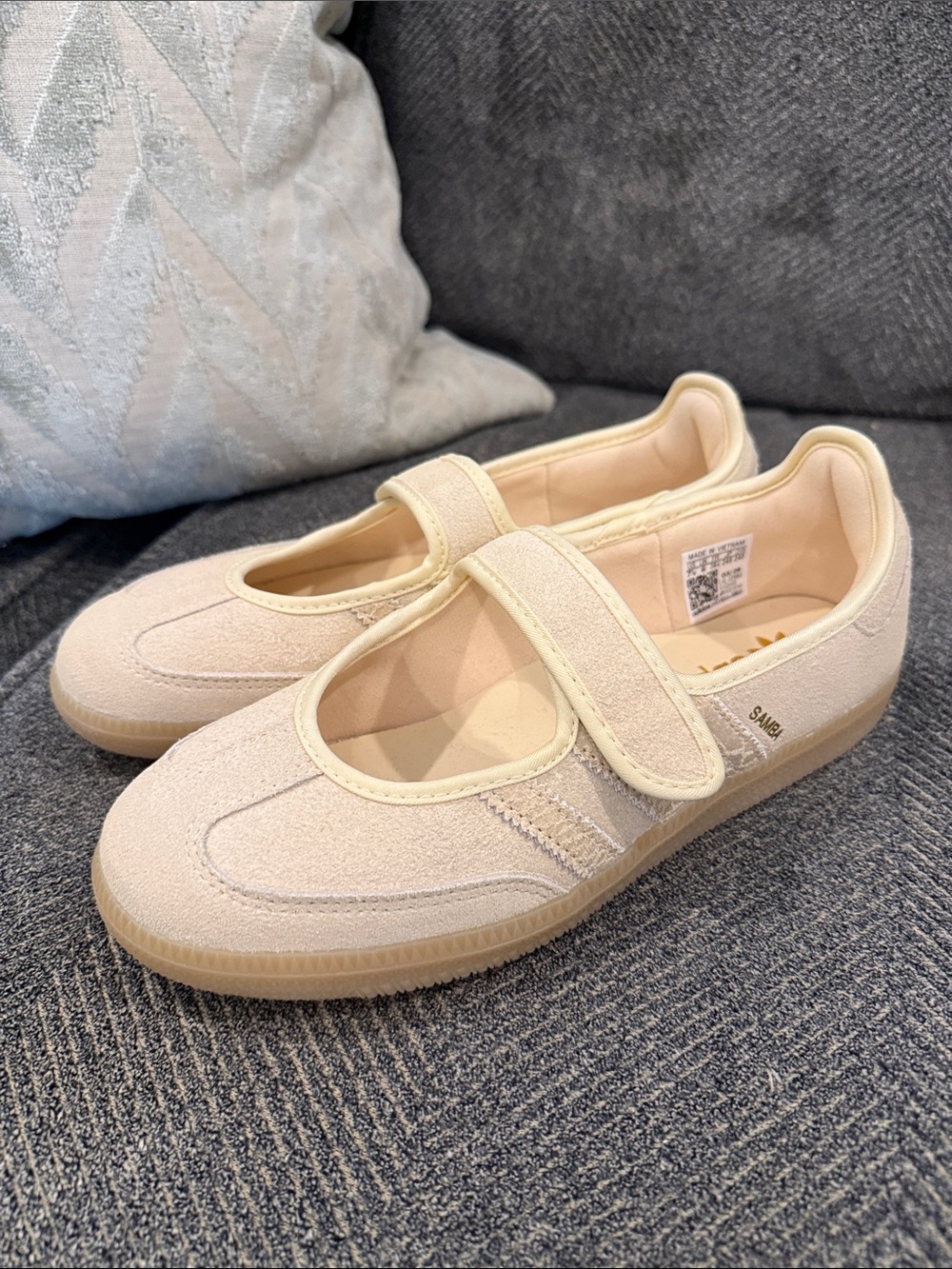 Samba Women’s Mary Jane Sneakers - sand strata - size 7.5 - Never worn!!!